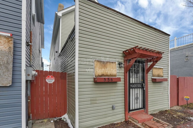 Building Photo - 556 E Whittier St