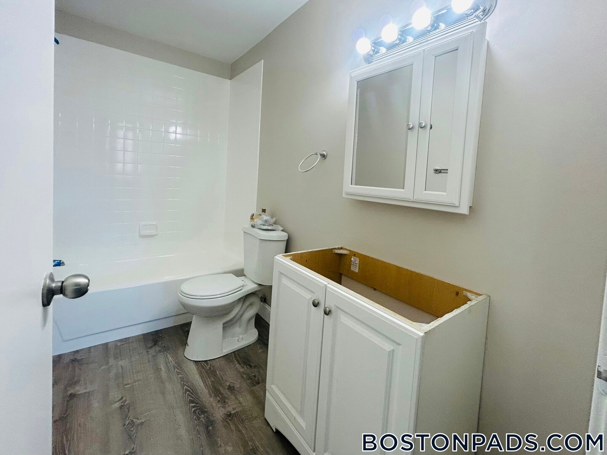 Building Photo - 2 Weaver Street