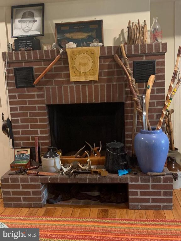 Building Photo - 256 Radcliffe St