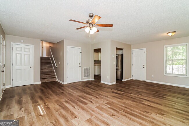 Building Photo - 428 Ivy Crest Dr