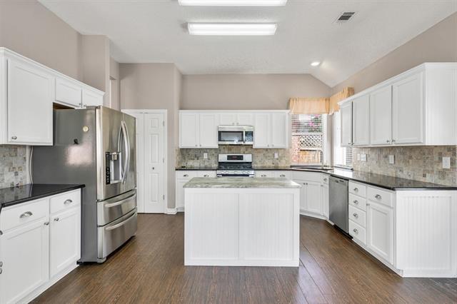 Building Photo - 7401 Centenary Dr