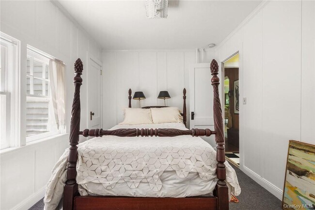 Building Photo - 31 Kittredge Dr