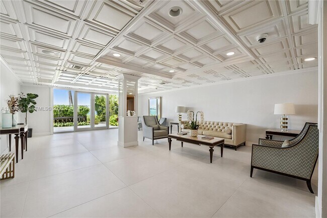 Building Photo - 11111 Biscayne Blvd