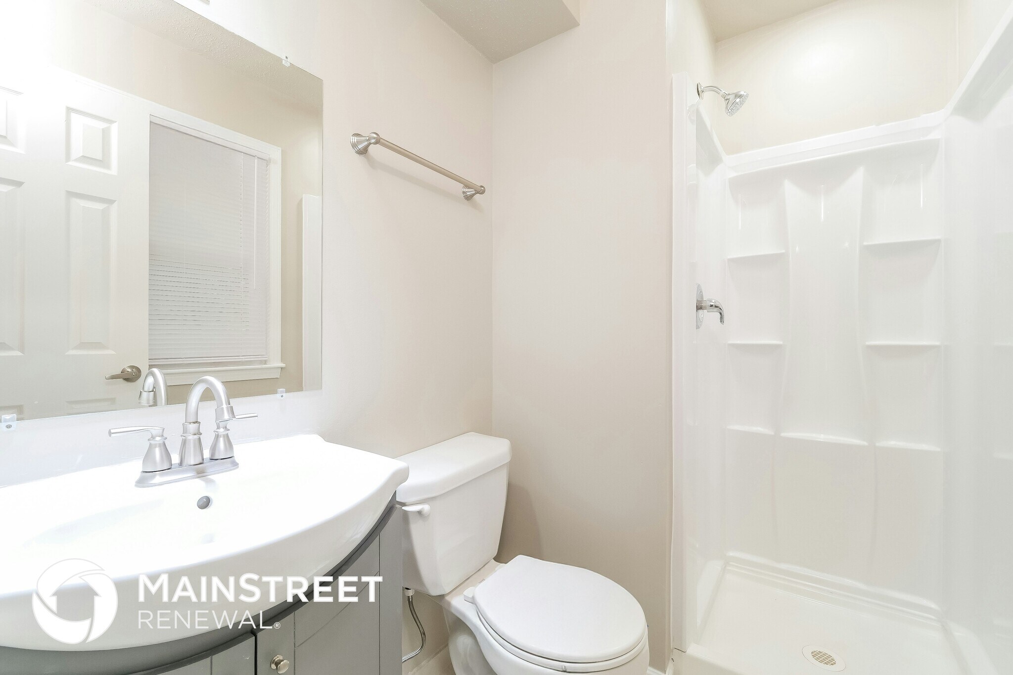 Building Photo - 7616 N Serene Ave