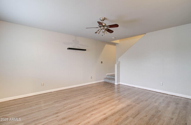 Building Photo - 2311 E Hartford Ave