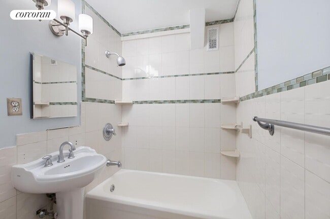 Building Photo - 101 Lafayette Ave