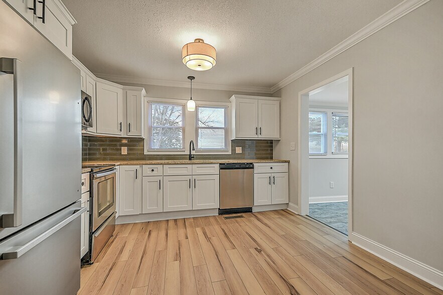 Building Photo - 1104 Old Boones Creek Rd