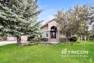 Building Photo - 1640 Plowman Pl