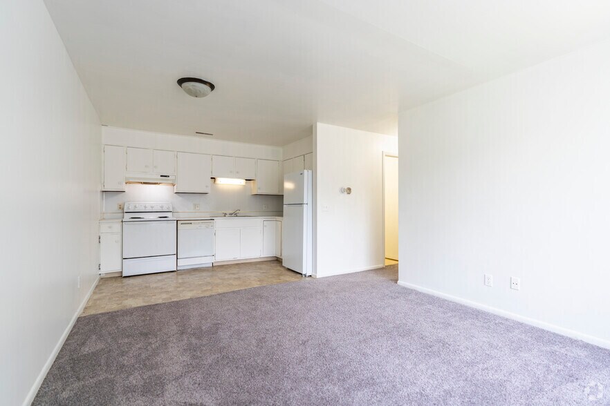 2BR, 1BA - 750SF - #2 - Living/Dining Room - Country Squire Apartments