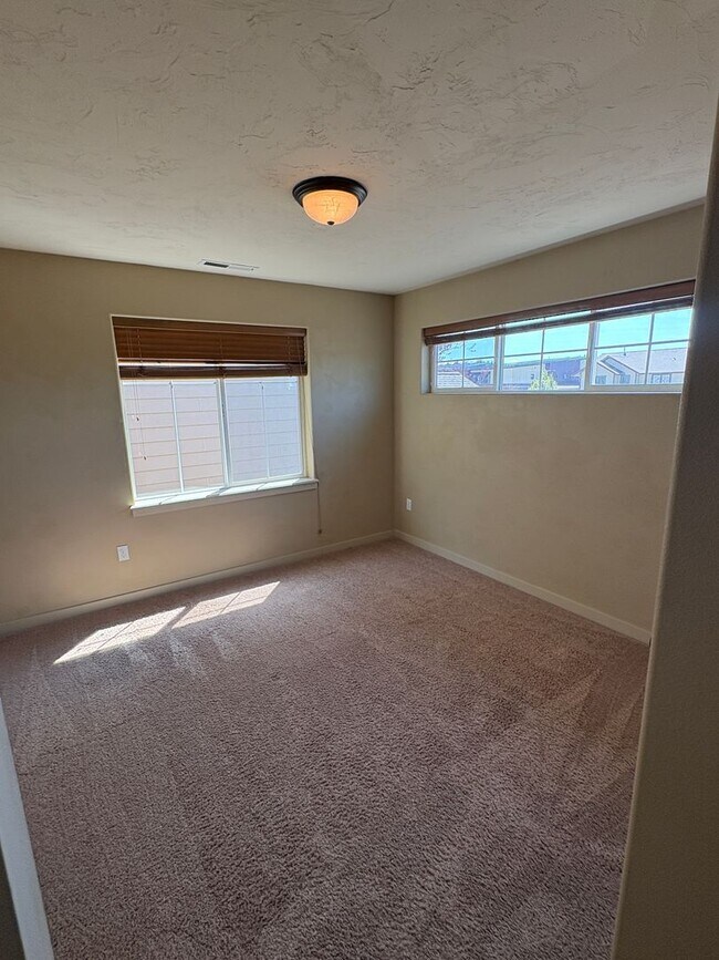 Building Photo - Single Family Home in a Great Location!