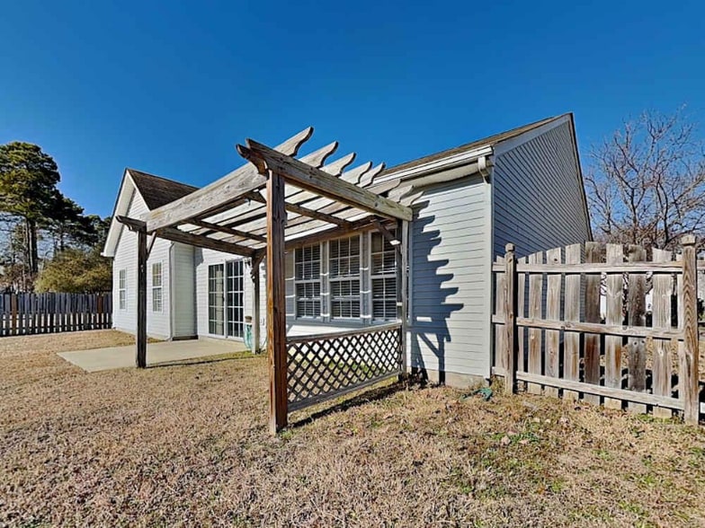 Building Photo - 5785 Alafia Ct