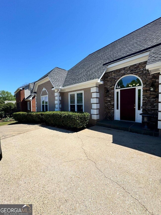 Building Photo - 1230 St Ives Ct