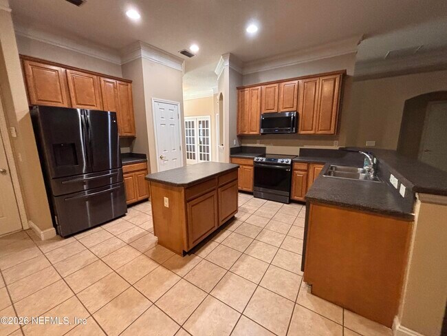 Building Photo - 14160 Fish Eagle Dr E