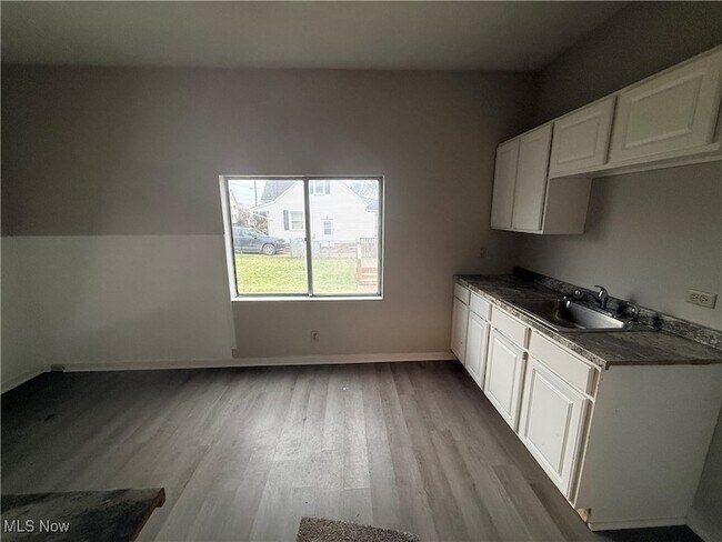 Building Photo - 12809 McCracken Rd