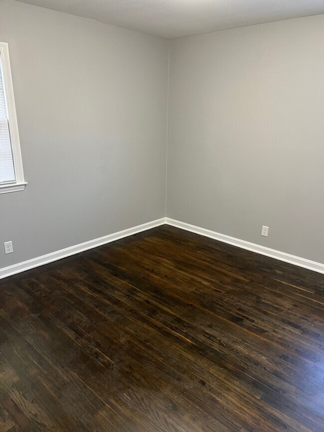 Building Photo - 2110 S 50th St