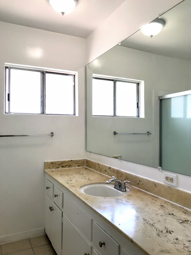 Building Photo - 4441 W 134th St