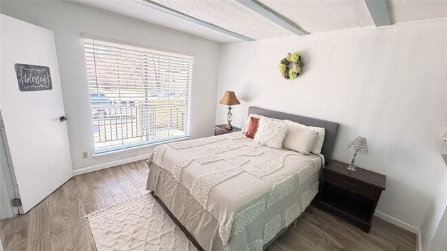 Building Photo - 6200 W Tidwell Rd