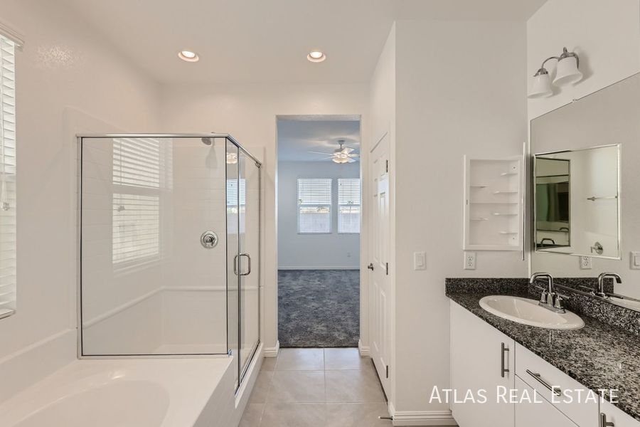Building Photo - 4048 N Atoll Reefs St
