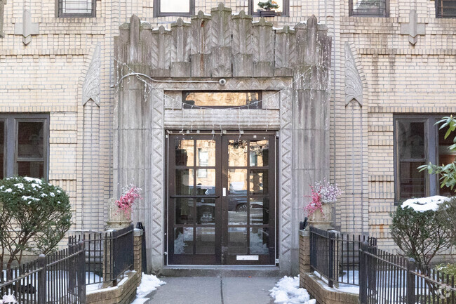 Entrance - 130 Avenue P