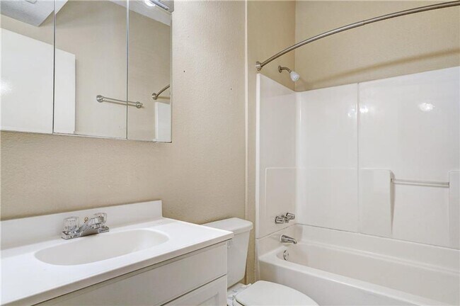 Building Photo - UT condo for lease