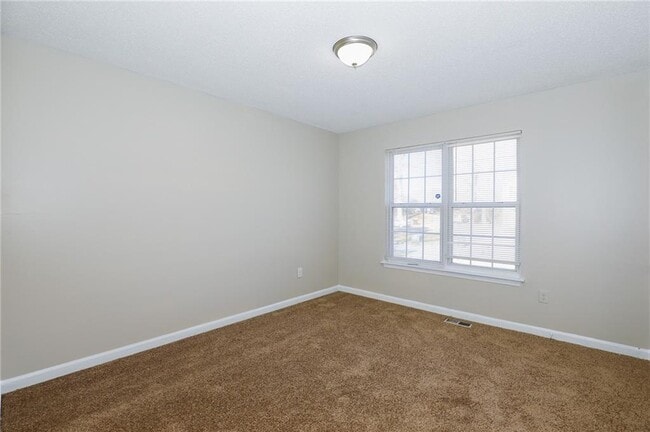 Building Photo - 5747 Graceland Dr SW