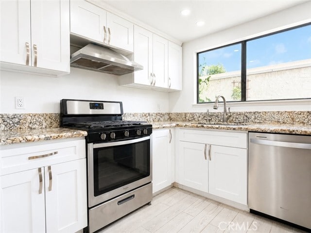 Building Photo - 27943 Ridgebrook Ct