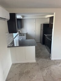 Building Photo - milm36
