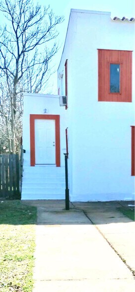 Building Photo - 416 NW Euclid Ave