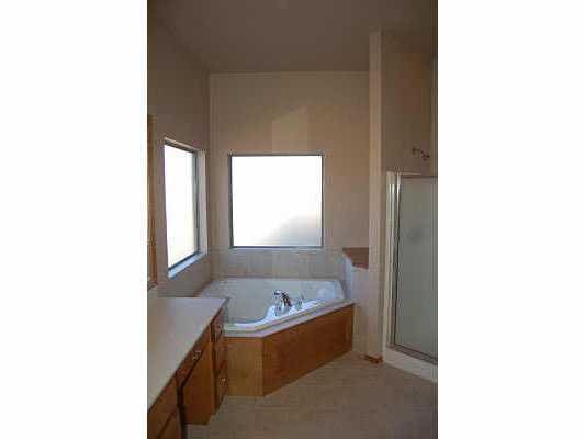 Building Photo - 721 Oak Creek Dr