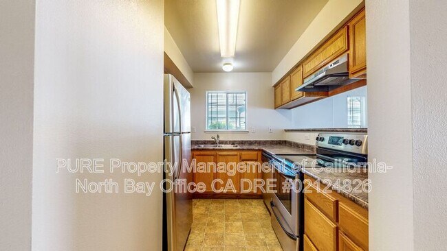 Building Photo - 520 Laurel Grove Cir