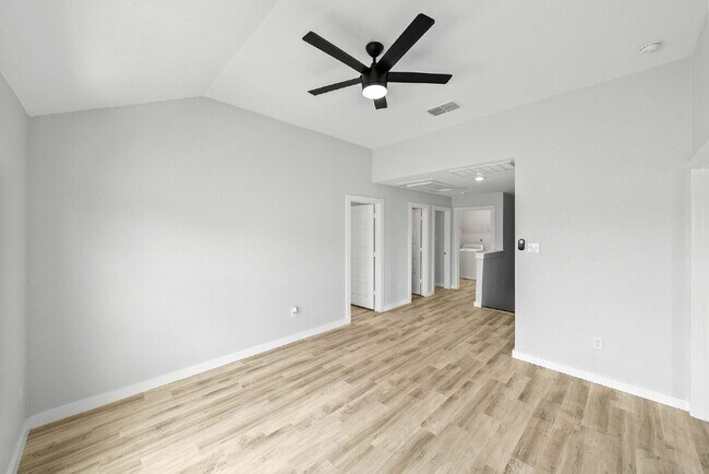 Building Photo - 4 Bedroom Corner Lot Rental with Spacious ...