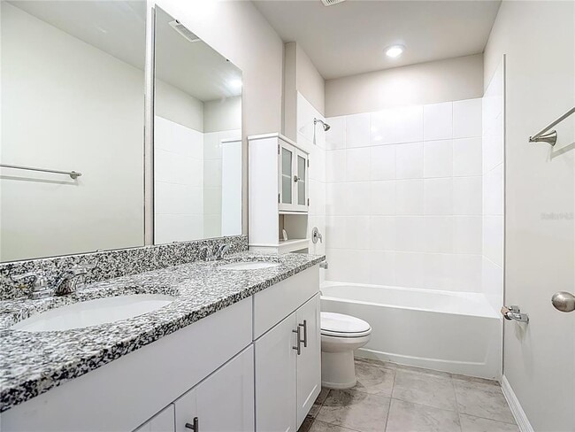 Building Photo - 928 Cambridge Dr