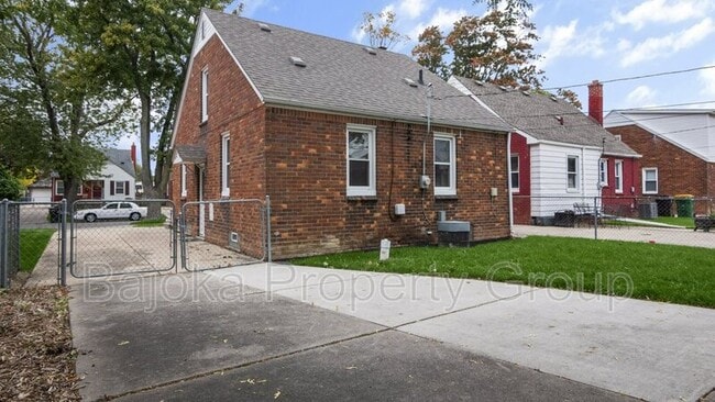 Building Photo - 1163 17th St