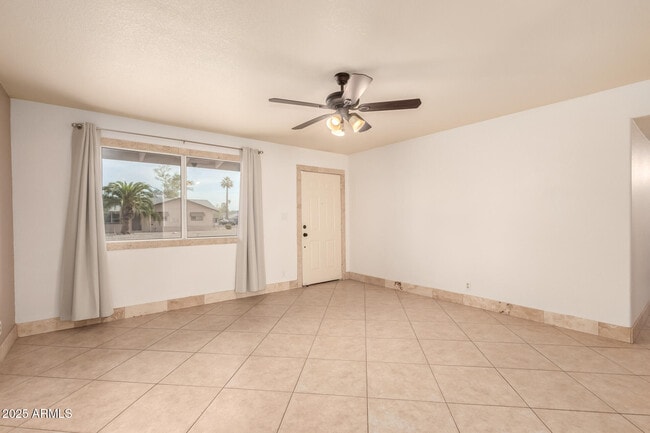 Building Photo - 1320 S Beck Ave