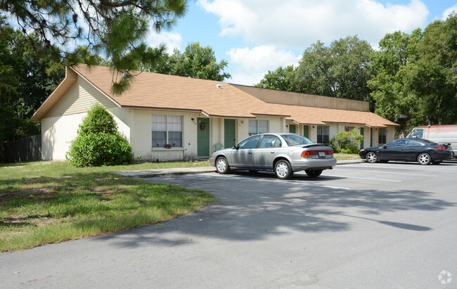 Orangewood Lakes Apartments - 6701 Osteen Rd New Port Richey FL 34653 ...