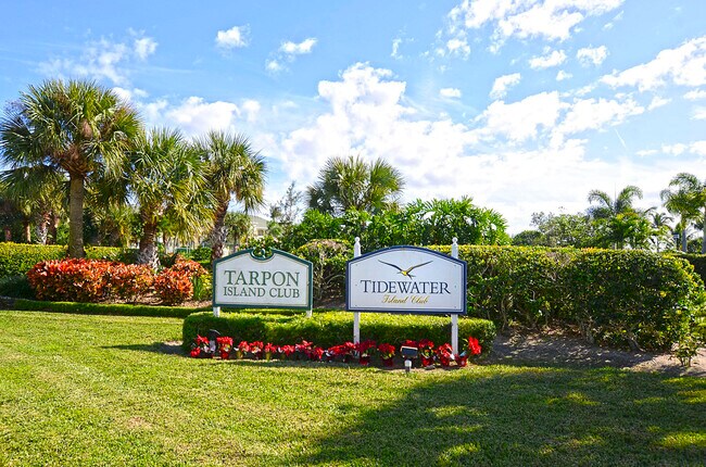 Building Photo - 1820 Tarpon Ln