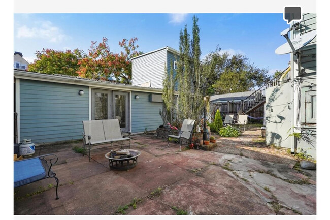 Backyard patio - 1912 General Pershing St