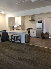 Building Photo - M36180E