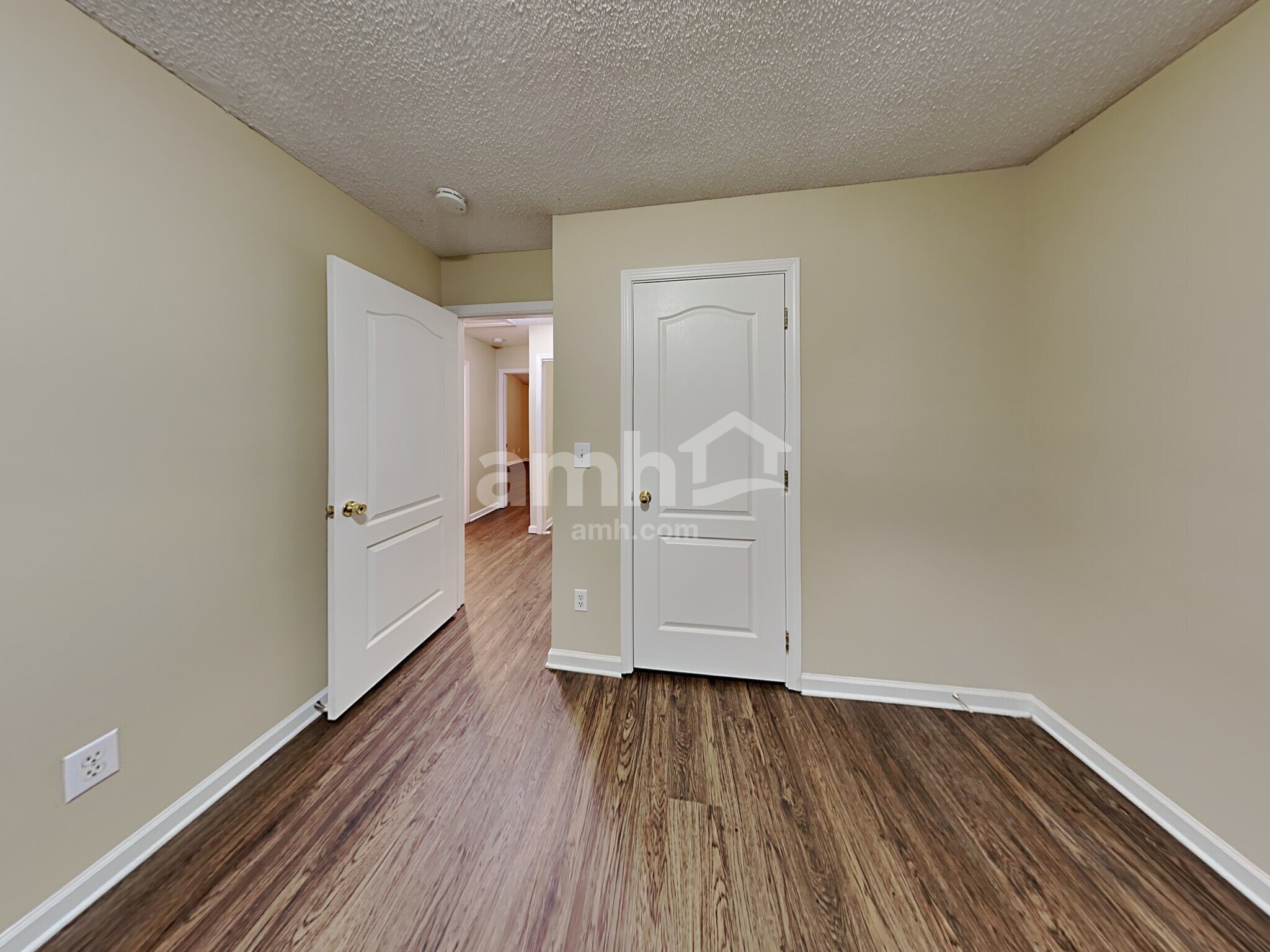 Building Photo - 5405 Orchard Pond Dr