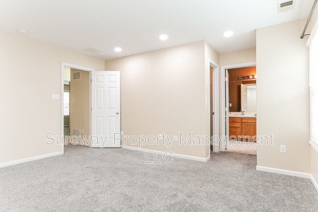 Building Photo - 53 Malsbury St