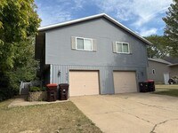 Building Photo - Duplex in Peoria