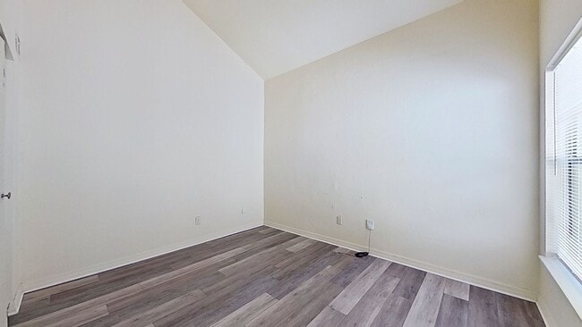 Building Photo - BEAUTIFUL MAYPORT LANDING TOWNHOME!