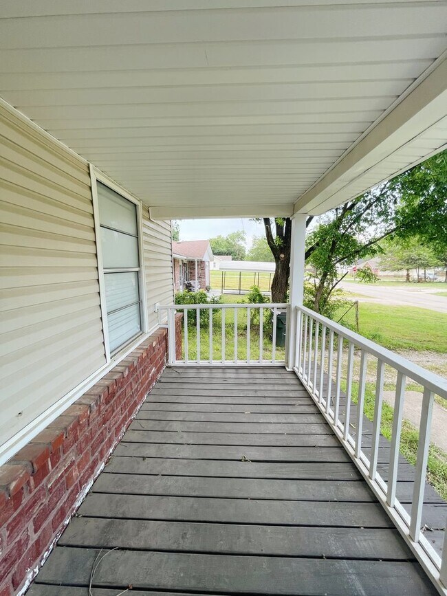 Building Photo - Beautiful 2 bedroom in Collinsville