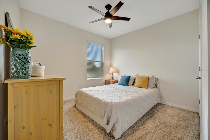 Building Photo - 16341 Little Garden Dr