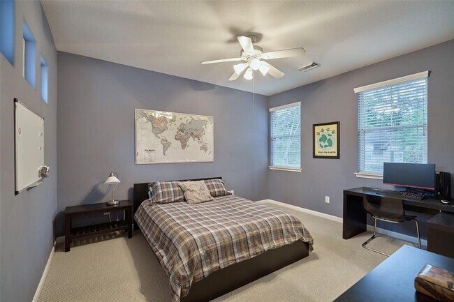 Building Photo - 43 S Longsford Cir