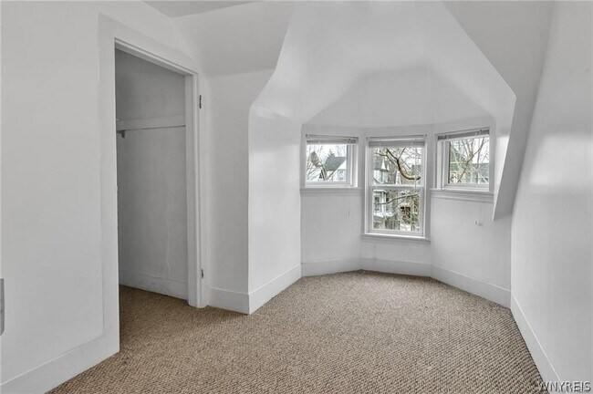 Building Photo - 575 Auburn Ave