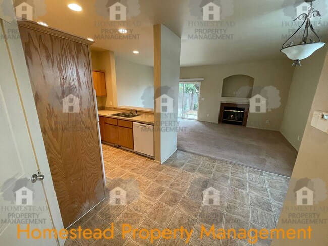 Building Photo - 232