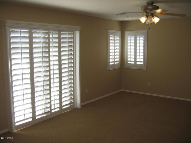 Building Photo - Beautiful Gilbert Home w/2 Master Bedrooms...