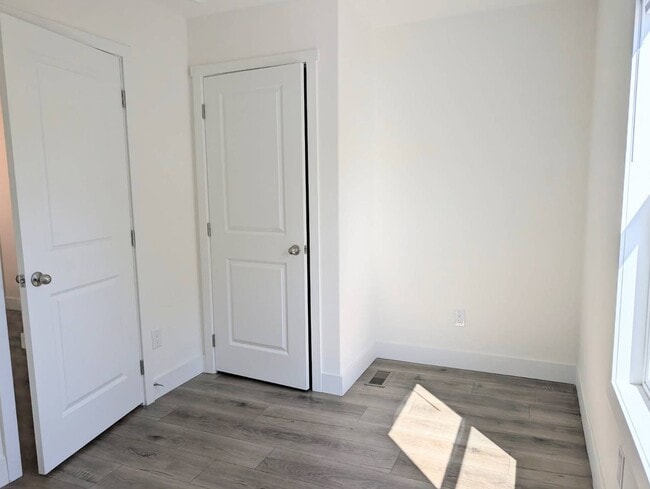 Building Photo - 400 Sulphur Bank Dr