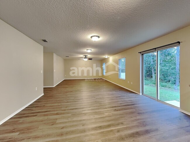 Building Photo - 7271 Wakeview Dr